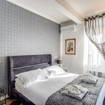 Navona, 3 Bedrooms, Unique And Spectacular View Rome